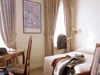 Noir Hotel Parijs