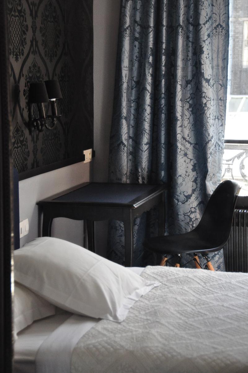 Noir Hotel Parijs